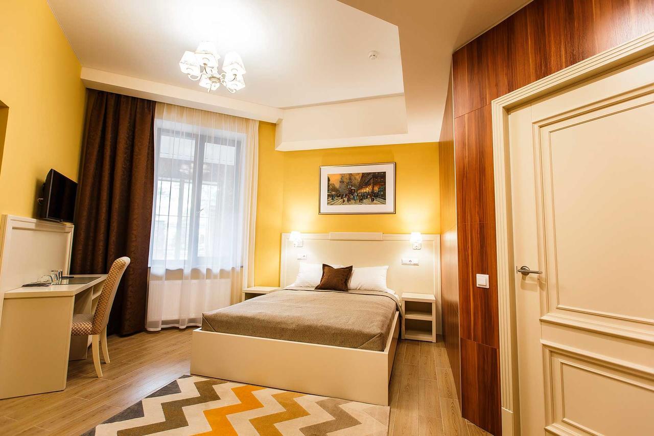 Hotel Mariinskiy Baranawitschy Exterior foto