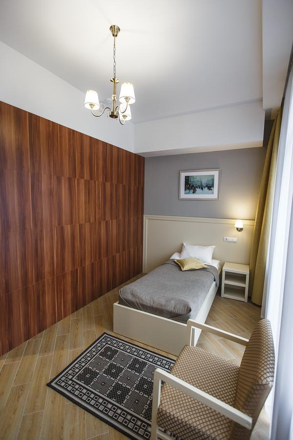 Hotel Mariinskiy Baranawitschy Exterior foto